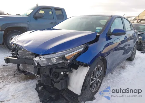 2024 Kia Forte Lxs z USA, uszkodzony, nr VIN 3KPF24AD4RE700394